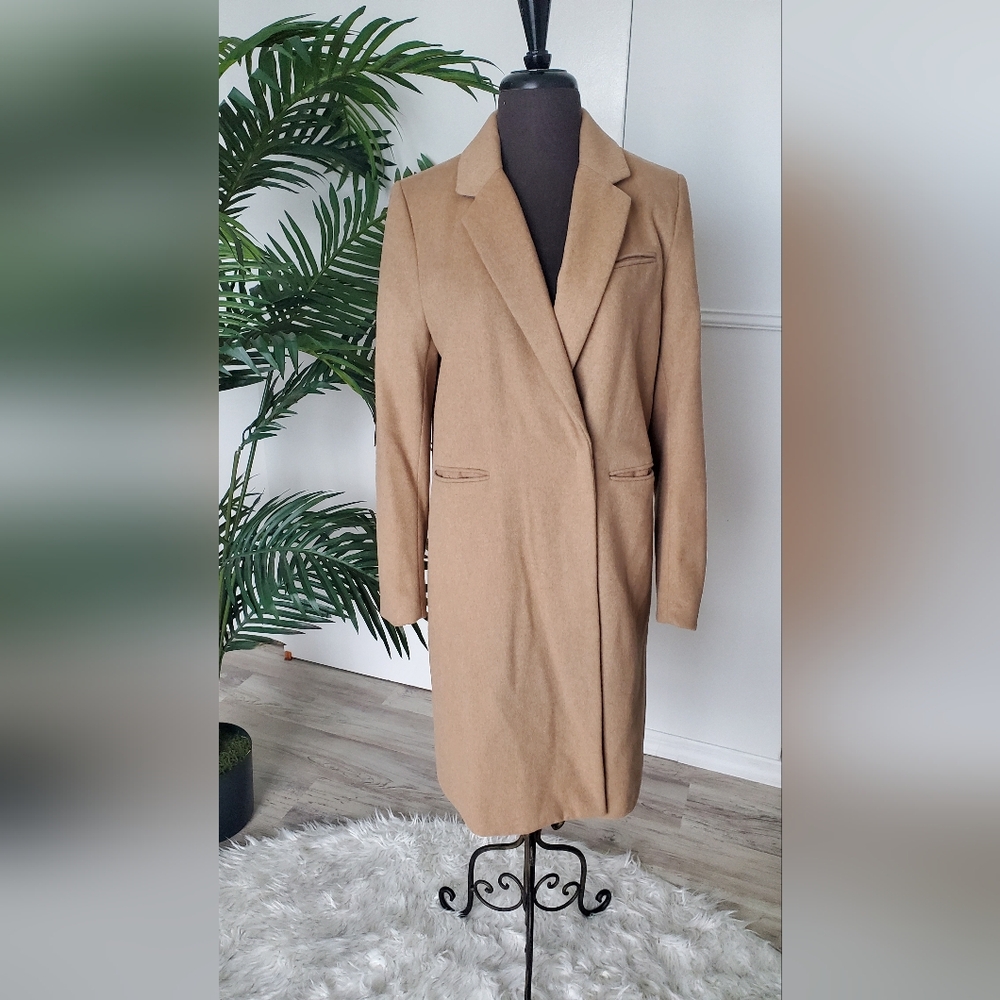 LAST PRICE DROP! H&M Wool Blend Camel Tan Women's Coat Sz 8